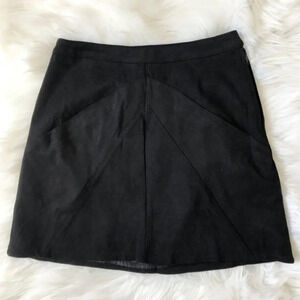 Evie Vegan Suede Mini Skirt w Pockets XS